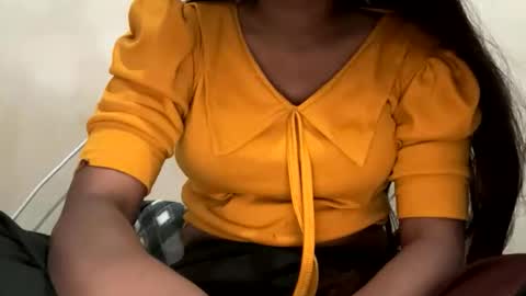 parneetu_642 online show from January 17, 10:09 am