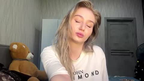 Milana online show from July 6, 2:14 pm