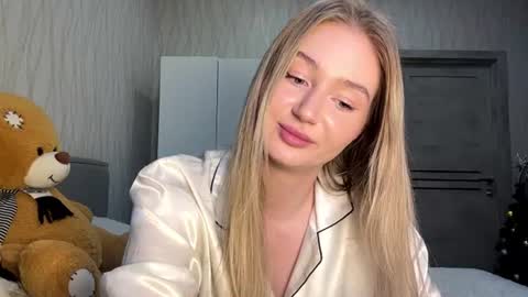 Milana online show from July 7, 1:04 pm