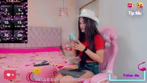 party_fre_girl online show from October 21, 9:59 pm