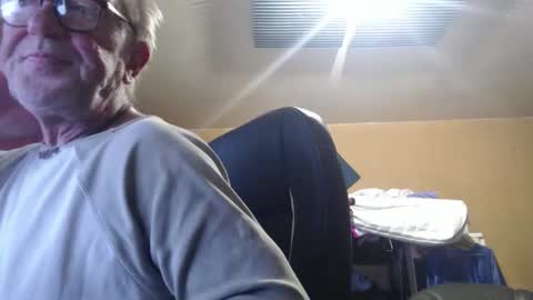 pascal88881 online show from October 15, 9:09 am