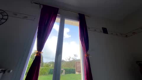 Snapshot of pascalou02 chatting on October 5, 12:14 pm pascalou02 online show from October 5, 12:14 pm