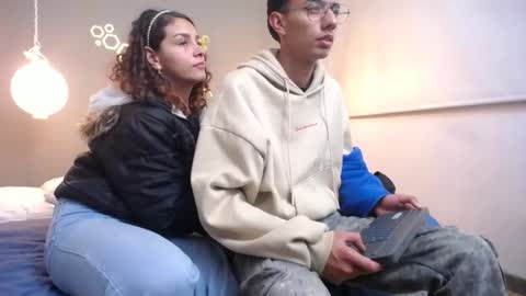Snapshot of pasionados chatting on September 13, 2:33 am pasionados online show from September 13, 2:33 am
