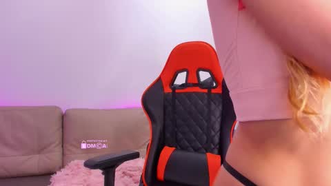 Snapshot of passionkc chatting on October 27, 3:21 am passionkc online show from October 27, 3:21 am