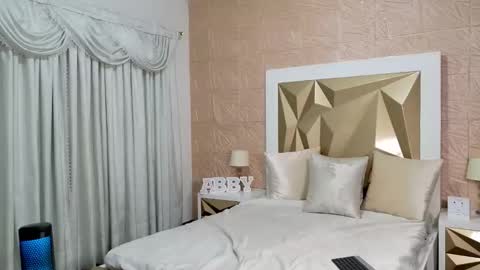 Snapshot of passionmacoll chatting on March 4, 12:18 am passionmacoll online show from March 4, 12:18 am