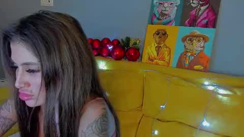 Snapshot of patricia_cox chatting on December 16, 12:48 am Patricia GMT2 Wed-Thu 5-11am Sat-Mon 5-11am online show from December 16, 12:48 am