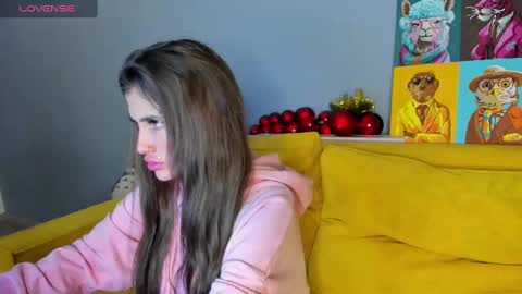 Snapshot of patricia_cox chatting on December 25, 9:43 pm Patricia GMT2 Wed-Thu 5-11am Sat-Mon 5-11am online show from December 25, 9:43 pm