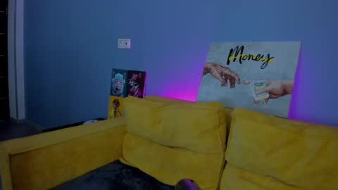 Snapshot of patricia_cox chatting on January 17, 3:34 am Patricia GMT2 Wed-Thu 5-11am Sat-Mon 5-11am online show from January 17, 3:34 am