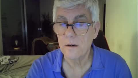 Snapshot of patrick5275 chatting on March 26, 11:10 pm patrick5275 online show from March 26, 11:10 pm