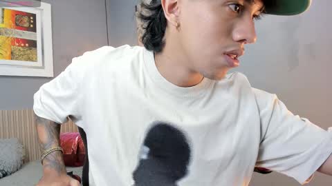 Snapshot of patrick_foxx chatting on November 18, 7:51 pm PATRICK online show from November 18, 7:51 pm