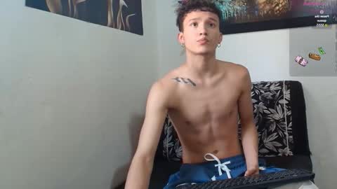 Snapshot of patrick_phoenix chatting on October 22, 3:12 pm online show from October 22, 3:12 pm