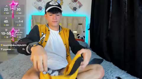 Snapshot of patrick_sanzz chatting on February 25, 10:07 pm patrick online show from February 25, 10:07 pm