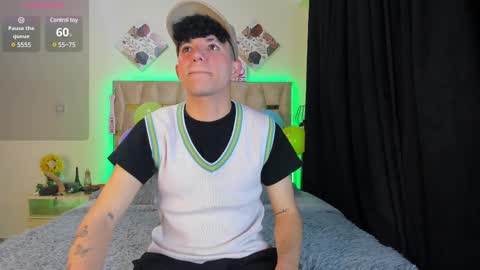 Snapshot of patrick_sanzz chatting on March 10, 7:42 am patrick online show from March 10, 7:42 am