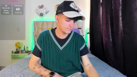 Snapshot of patrick_sanzz chatting on March 11, 12:39 pm patrick online show from March 11, 12:39 pm