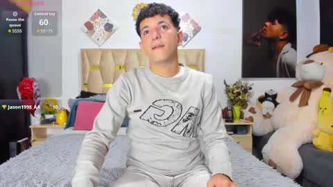 Snapshot of patrick_sanzzz chatting on February 19, 2:18 am Patrick online show from February 19, 2:18 am