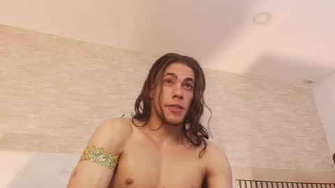 Patrick online show from October 31, 4:02 am