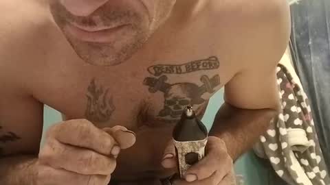 Snapshot of patrickl85 chatting on January 20, 5:04 am patrickl85 online show from January 20, 5:04 am