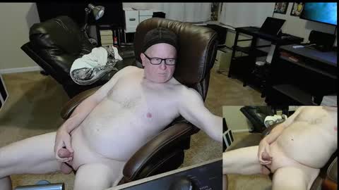 Snapshot of patrickstroking chatting on November 23, 1:05 am patrickstroking online show from November 23, 1:05 am