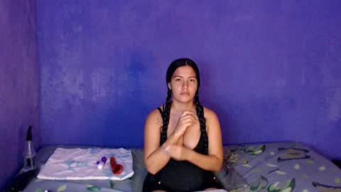 Snapshot of patris204 chatting on December 2, 1:50 pm patris204 online show from December 2, 1:50 pm