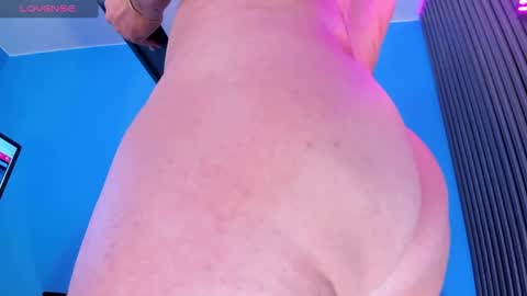 Hi  Pvt open Moans from lovense  tell me  Fav   113366 Especial level 33 online show from December 31, 6:24 pm