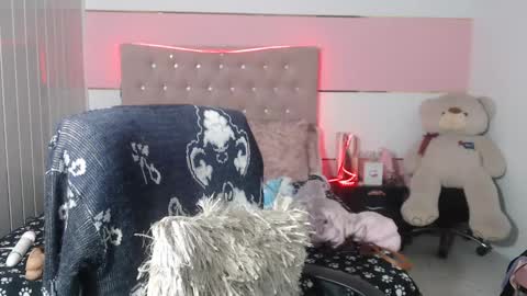 Snapshot of patty_squirt87 chatting on March 4, 3:00 am patty squirt87 online show from March 4, 3:00 am