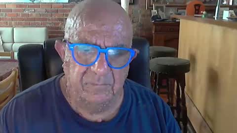Snapshot of patvac chatting on December 11, 4:49 am patvac online show from December 11, 4:49 am