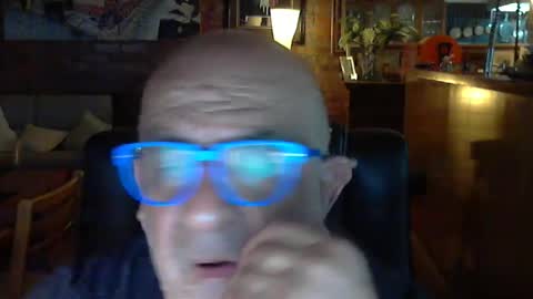 Snapshot of patvac chatting on December 26, 12:49 pm patvac online show from December 26, 12:49 pm