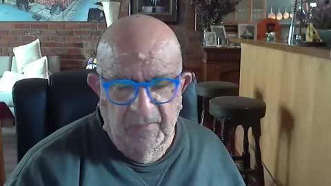 Snapshot of patvac chatting on October 6, 12:41 am patvac online show from October 6, 12:41 am