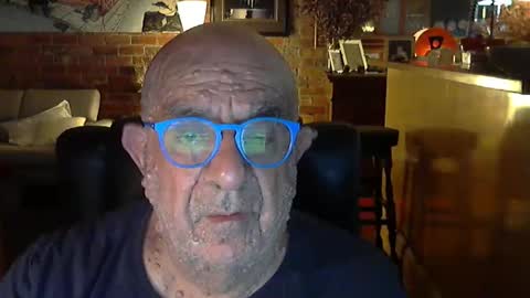 Snapshot of patvac chatting on February 10, 1:15 pm patvac online show from February 10, 1:15 pm