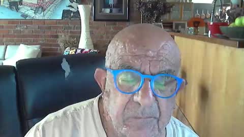 Snapshot of patvac chatting on February 20, 10:43 pm patvac online show from February 20, 10:43 pm