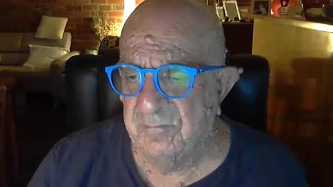 Snapshot of patvac chatting on February 28, 2:29 pm patvac online show from February 28, 2:29 pm