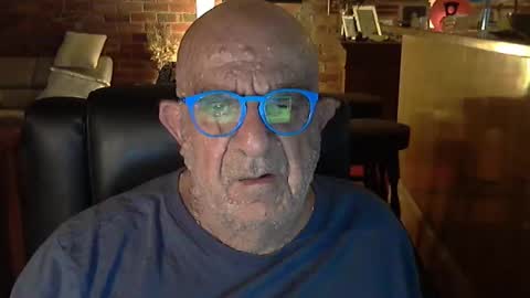 Snapshot of patvac chatting on March 2, 2:24 pm patvac online show from March 2, 2:24 pm