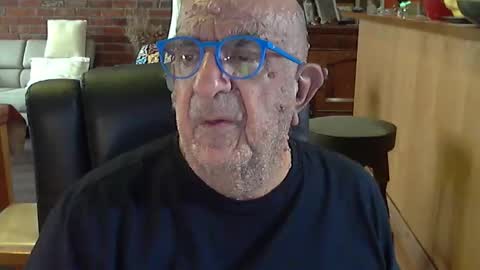 Snapshot of patvac chatting on March 22, 10:35 pm patvac online show from March 22, 10:35 pm