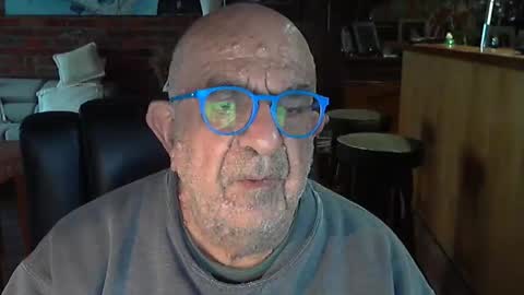 Snapshot of patvac chatting on May 19, 11:00 pm patvac online show from May 19, 11:00 pm