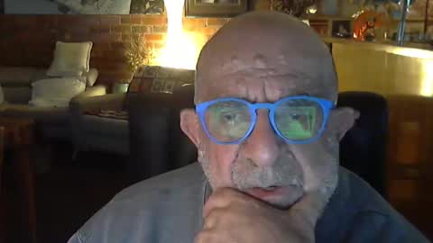 Snapshot of patvac chatting on May 20, 1:50 pm patvac online show from May 20, 1:50 pm