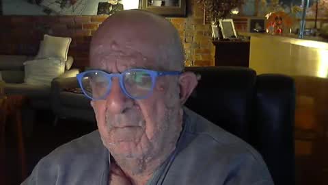 Snapshot of patvac chatting on May 24, 1:05 pm patvac online show from May 24, 1:05 pm
