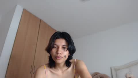 Snapshot of pau_heart chatting on December 11, 10:47 am Paulina        online show from December 11, 10:47 am