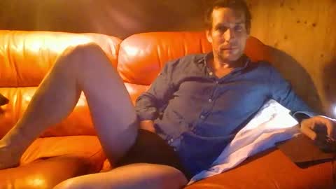 paueriwan online show from November 8, 9:57 pm