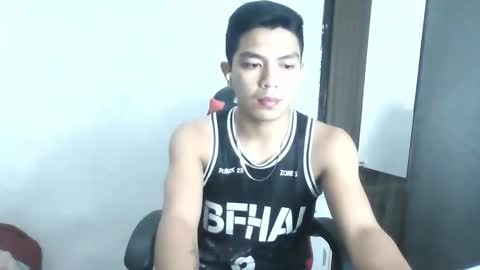 Snapshot of paul968323 chatting on April 3, 11:25 pm MrBigPaul online show from April 3, 11:25 pm