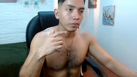 Snapshot of paul_cros chatting on June 1, 11:34 am paul_cros online show from June 1, 11:34 am