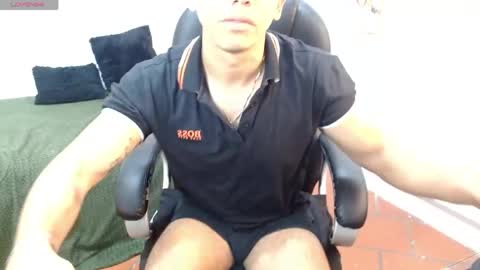 Snapshot of paul_cros chatting on June 5, 11:16 am paul_cros online show from June 5, 11:16 am