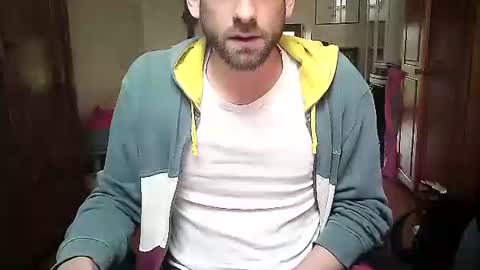 Snapshot of paul_cute6080 chatting on April 3, 8:01 am Paul online show from April 3, 8:01 am