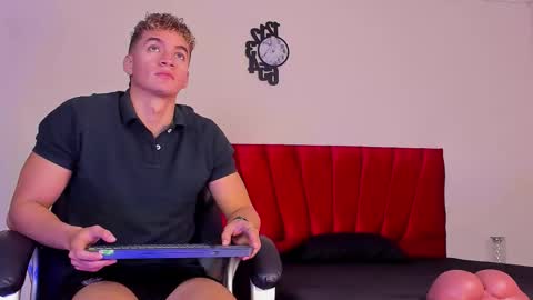 Paull George online show from October 2, 1:51 pm