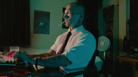 Snapshot of paul_razor chatting on February 17, 4:57 pm Paul online show from February 17, 4:57 pm