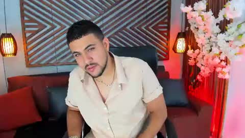 Snapshot of paul_rivera chatting on June 11, 8:29 pm Paul Rivera online show from June 11, 8:29 pm