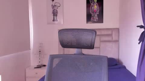 Snapshot of paul_roger chatting on February 26, 2:05 pm PAUL ROGER online show from February 26, 2:05 pm