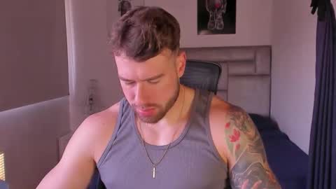 Snapshot of paul_roger chatting on March 7, 1:41 pm PAUL ROGER online show from March 7, 1:41 pm