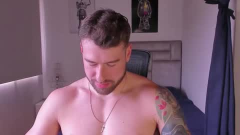 Snapshot of paul_roger chatting on March 10, 5:18 pm PAUL ROGER online show from March 10, 5:18 pm