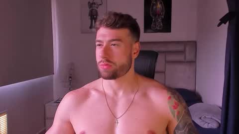 Snapshot of paul_roger chatting on March 29, 5:24 pm PAUL ROGER online show from March 29, 5:24 pm