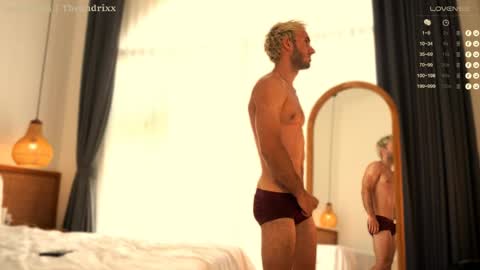 Snapshot of paul_rubini chatting on March 17, 3:44 am Paul online show from March 17, 3:44 am